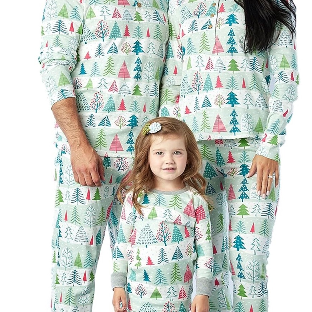 NWT Christmas Tree‎ Pajamas Size 12T.